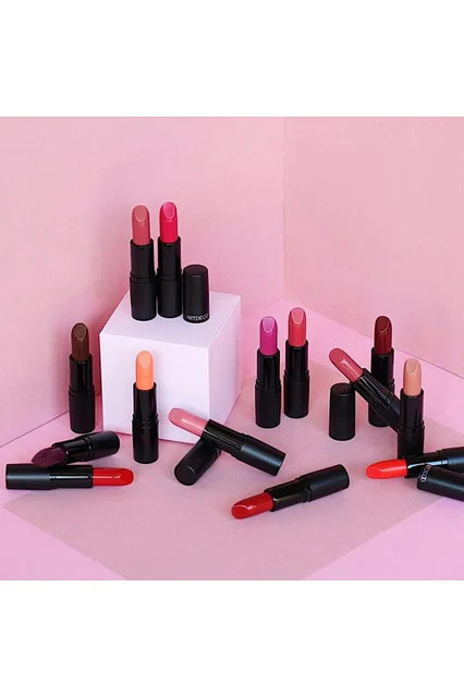 Artdeco Perfect Color Lipstick 860 - Image 4